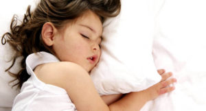 Причины появления скрежета зубами во сне у ребенка 