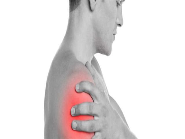 Причины возникновения боли в плечевом суставе правой руки