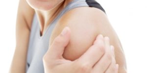 Как лечить ушиб плечевого сустава после падения