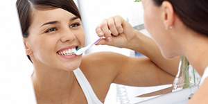 Чистить зубы